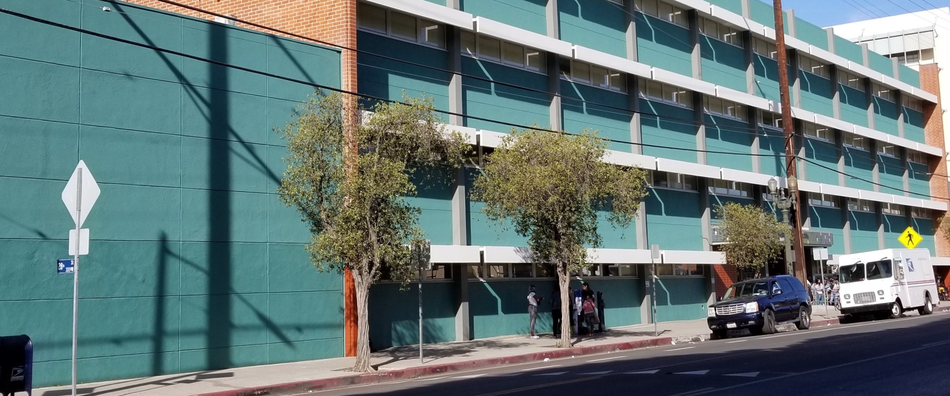 What is the Customer Service of the Los Angeles Department of Social Services?