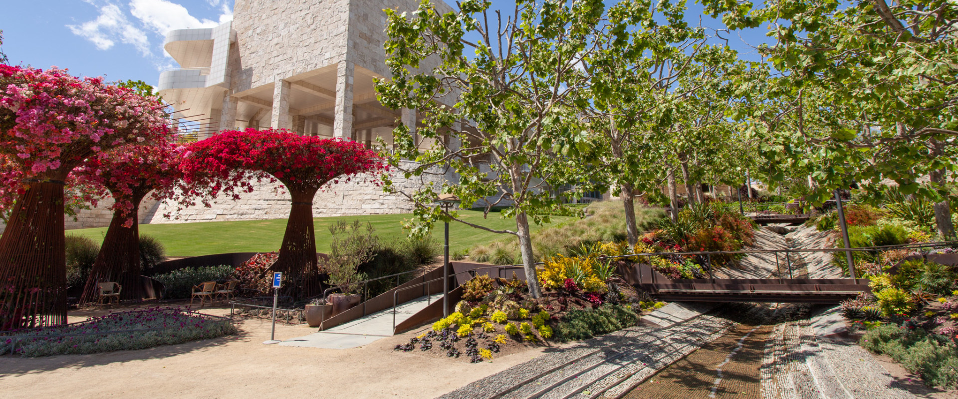 Exploring the Cultural Scene of Los Angeles County: A Guide to the City's Arts and Cuisine